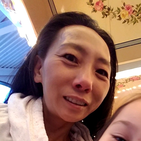 Meet your Posher, Sharon - Picture 1 of 1